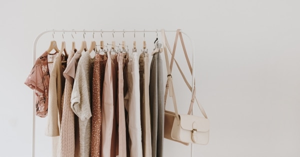 תליית כביסה במתלה