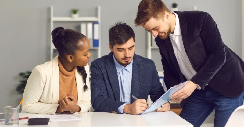 ייעוץ מקצועי לפני קבלת החלטה